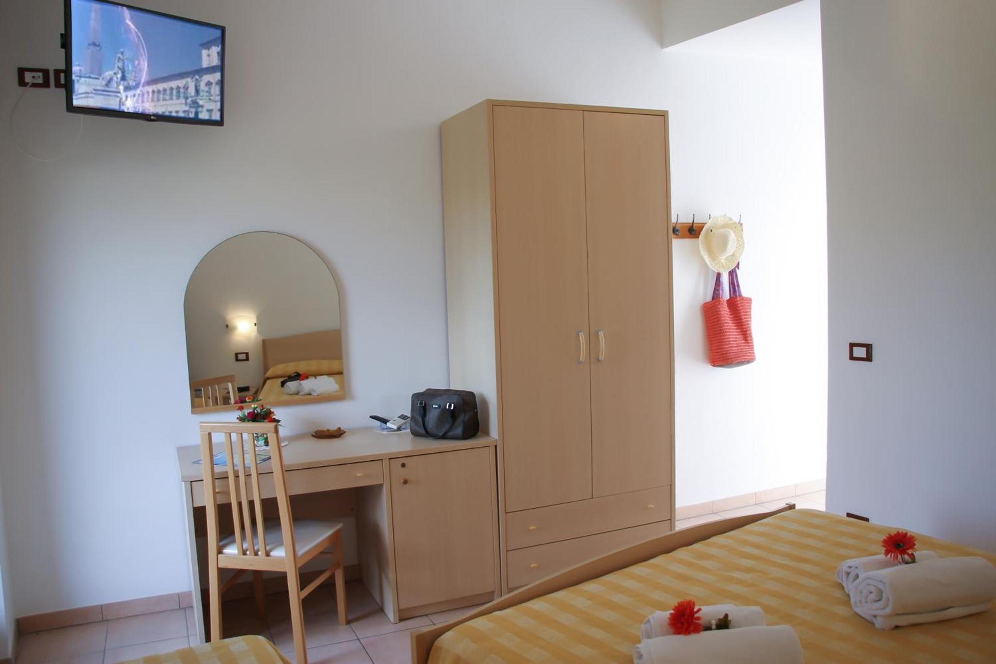 Hotel L'Ancora カーポ・ヴァチカーノ エクステリア 写真