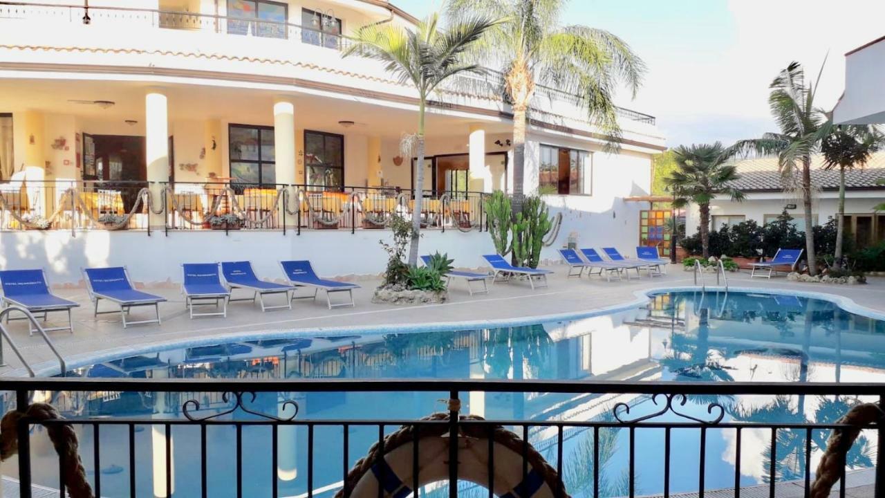 Hotel L'Ancora カーポ・ヴァチカーノ エクステリア 写真
